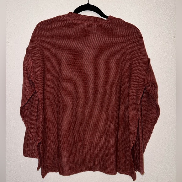 Rust color sweater, size small, functioning buttons - Picture 2 of 2